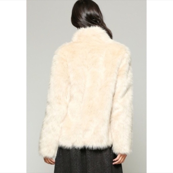 Blossom & Thorn Jackets & Coats Last Chance Donating May 6 Host Pickluxe Faux Fur Coat